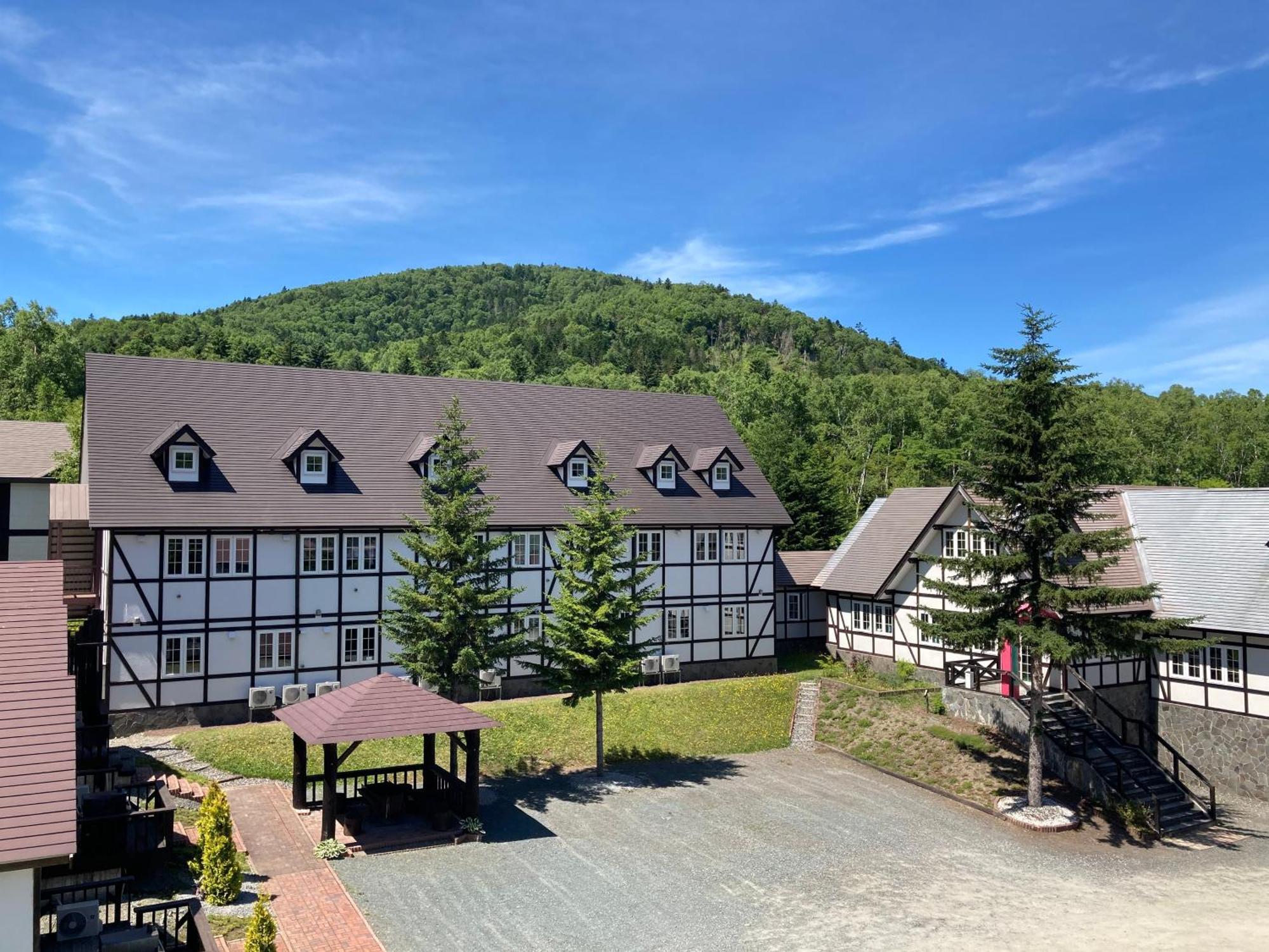Hotel Petit Gracey Tomamu 3*